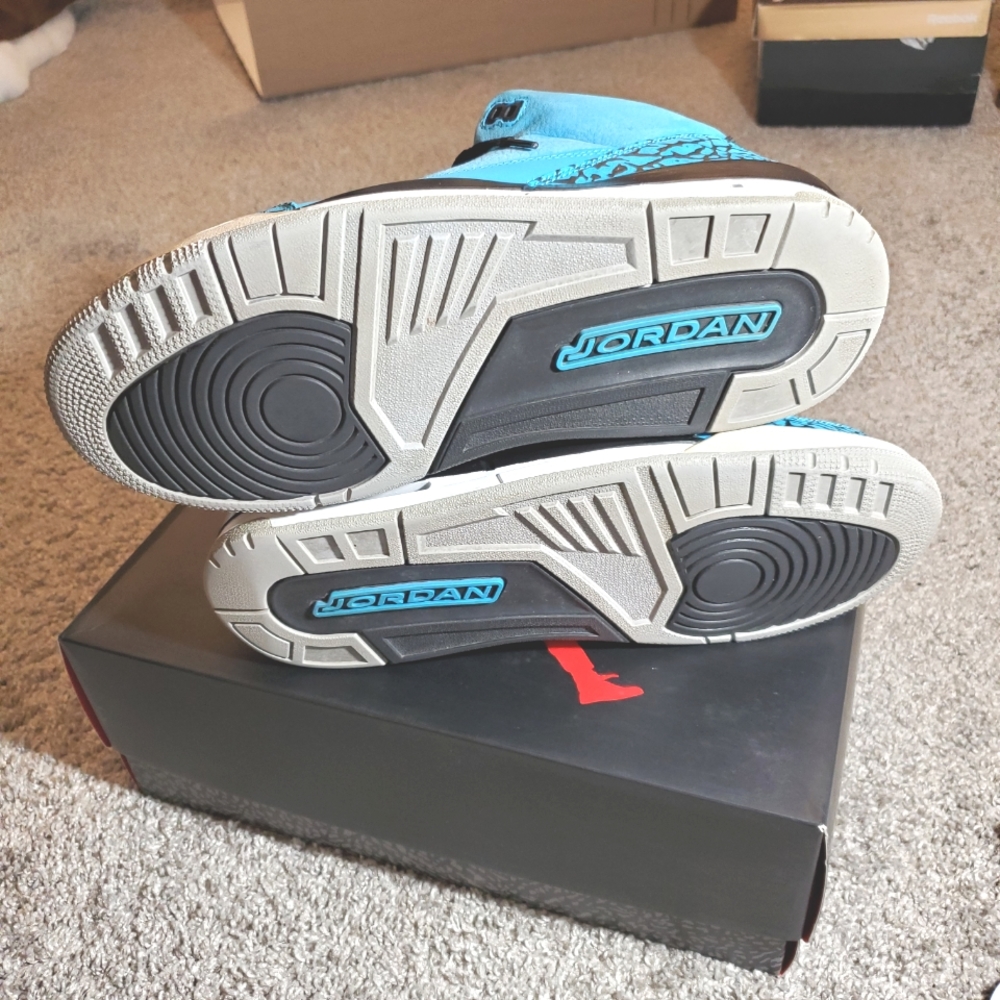 Men's Nike Air Jordan 3 Retro. - Picture 4 of 6